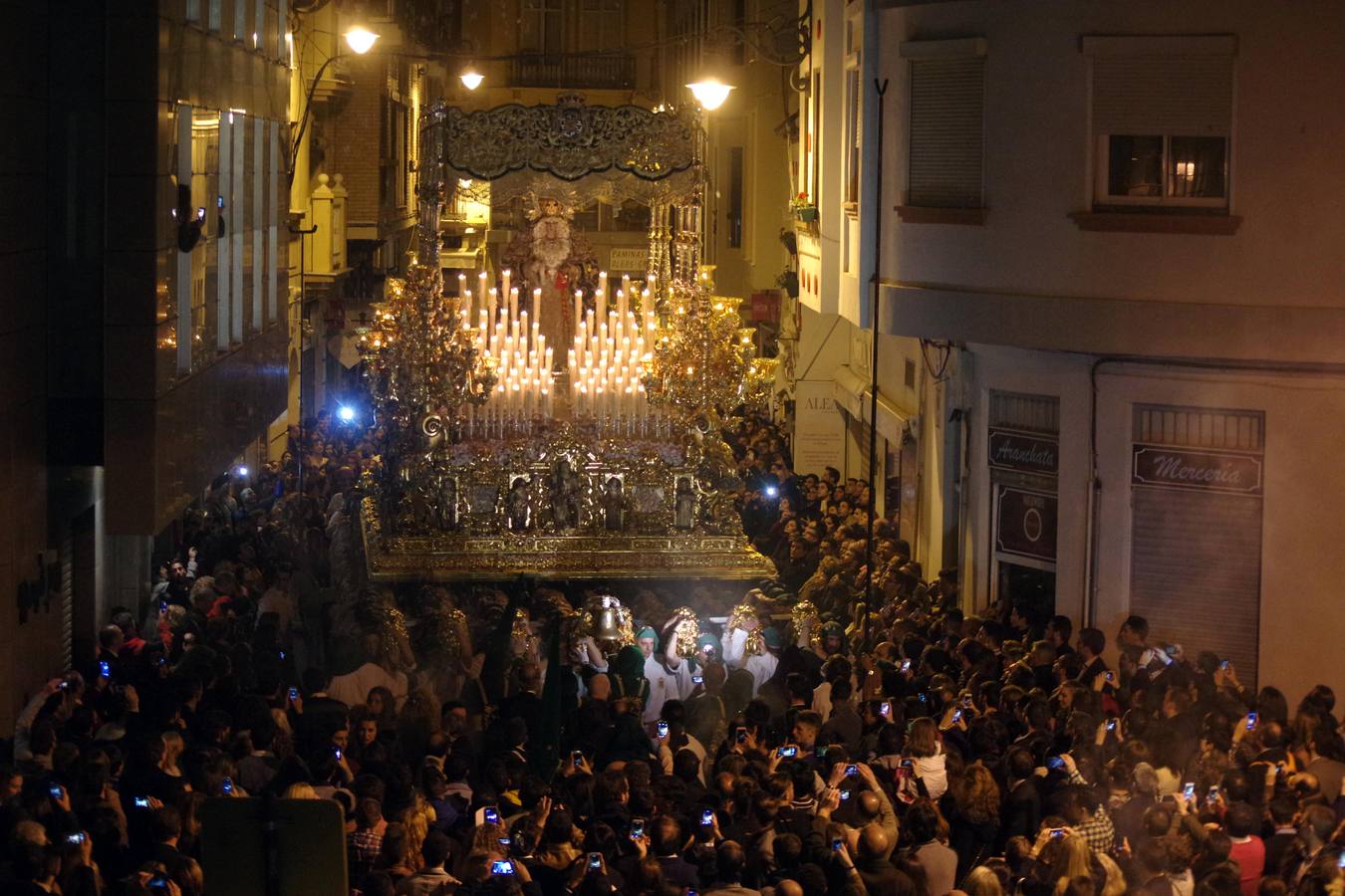 Desfile procesional del Nazareno del Paso y la Esperanza