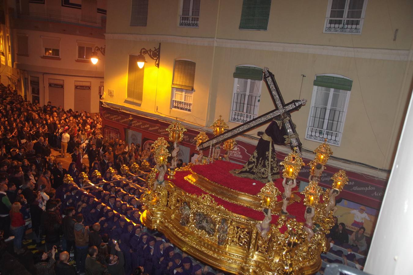 Desfile procesional del Nazareno del Paso y la Esperanza