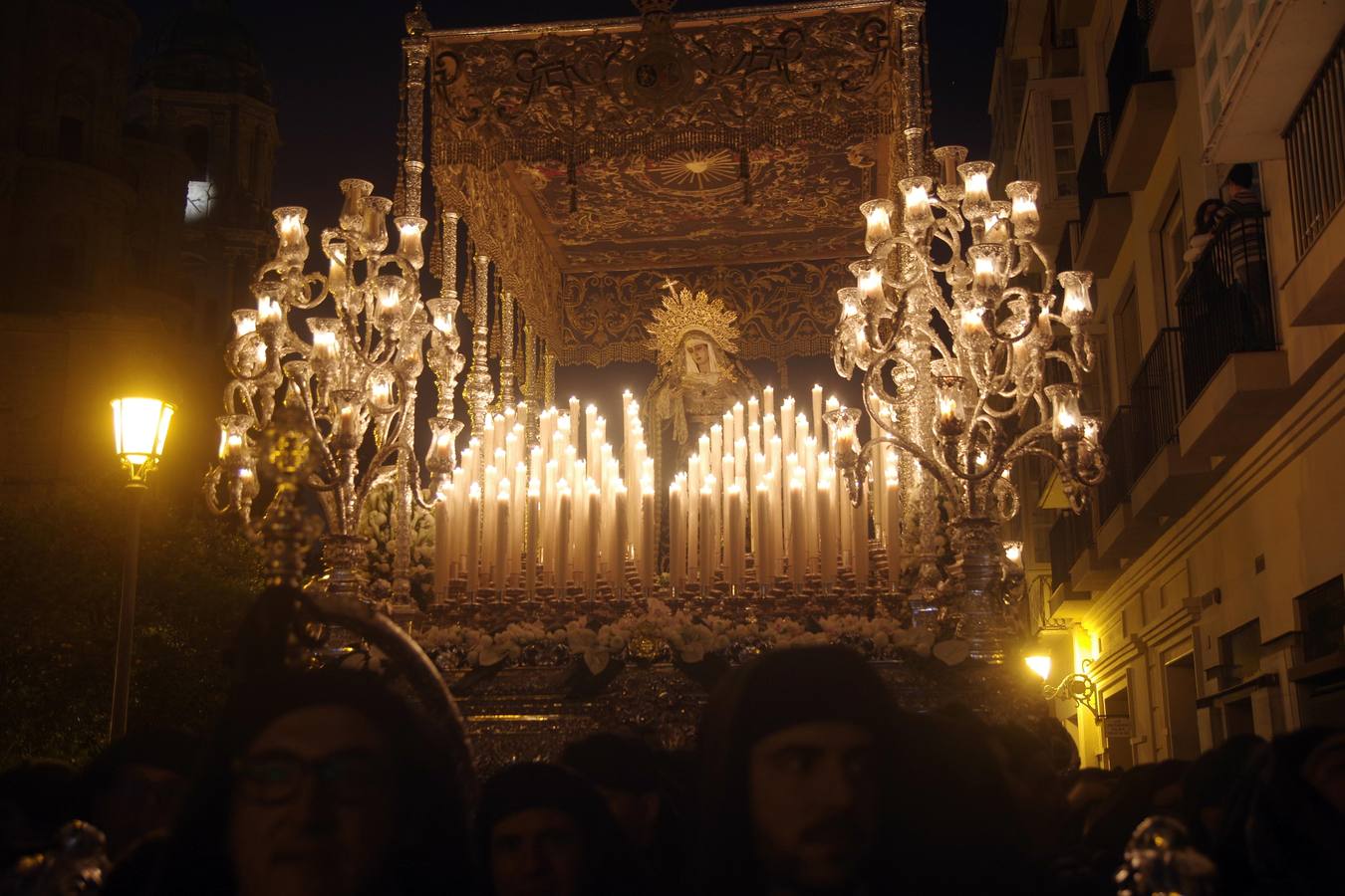 El Sepulcro, en procesión