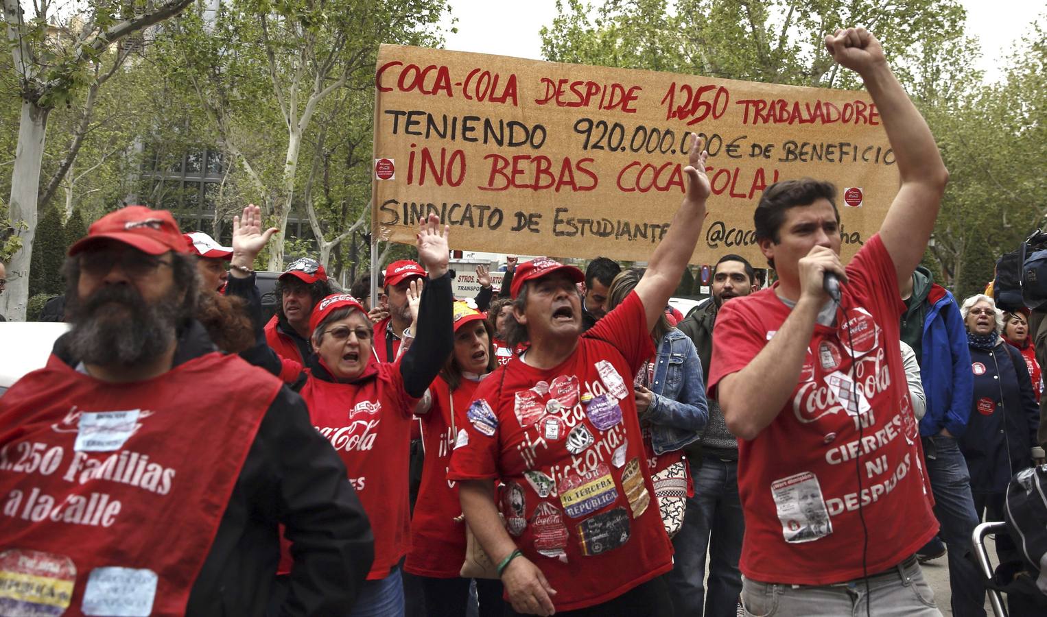 Trabajadores de Coca Cola se manifiestan ante el Supremo