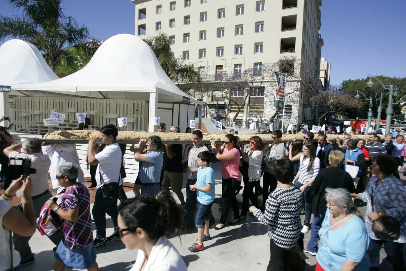 Elaboración en Málaga del pan artesano más grande del mundo