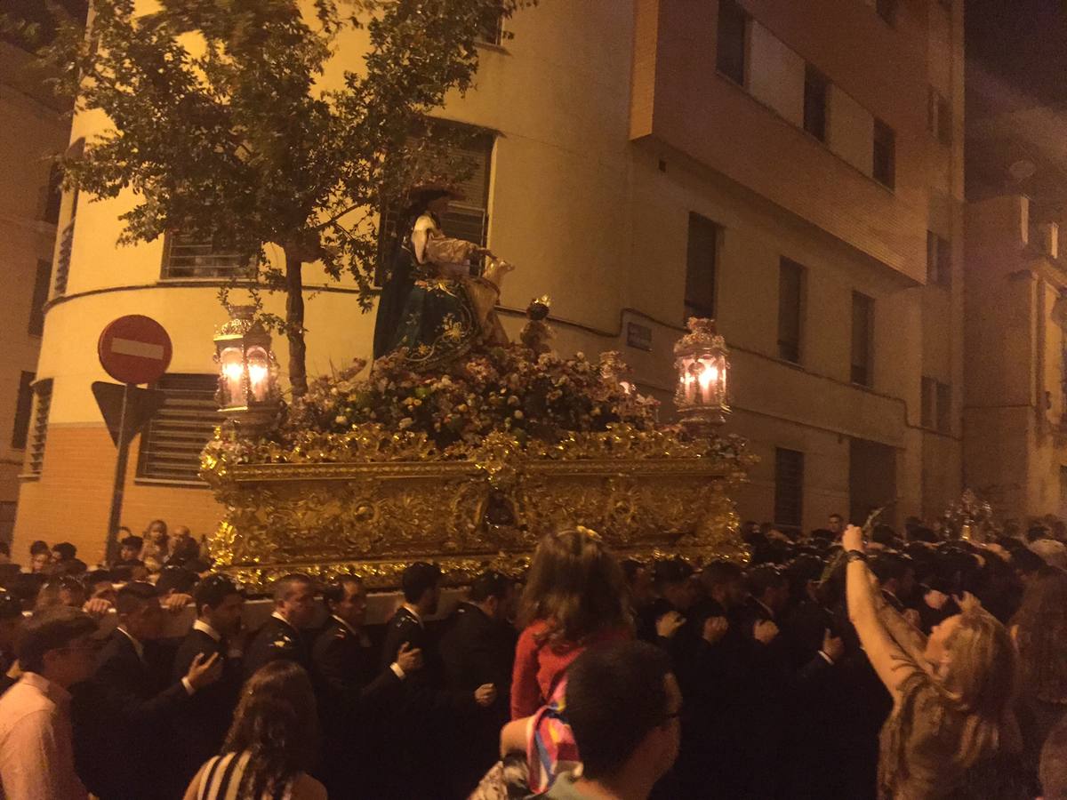 La Divina Pastora procesiona por Málaga