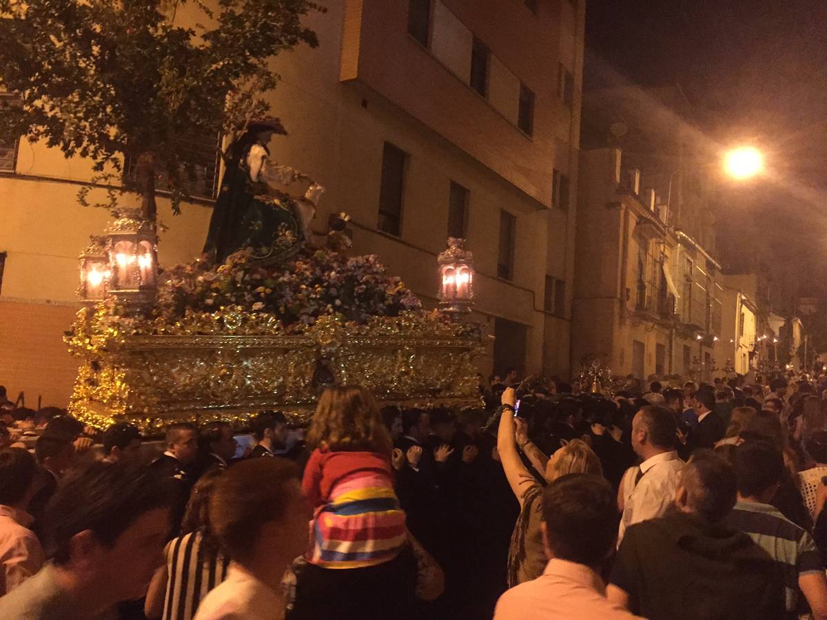 La Divina Pastora procesiona por Málaga