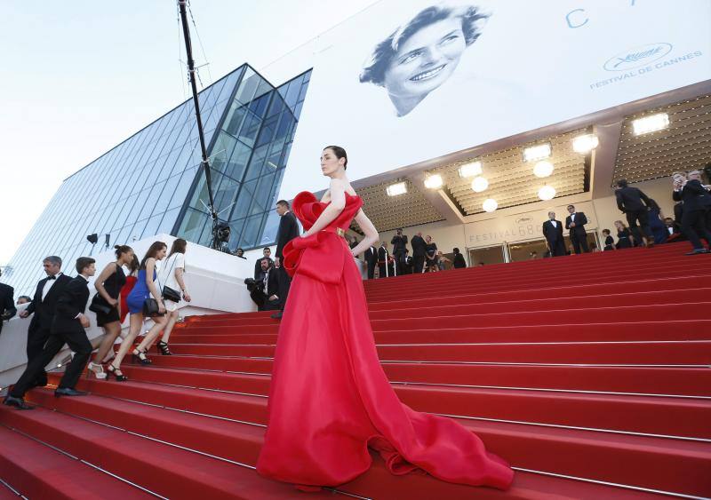 Modelos imposibles sobre la alfombra roja de Cannes