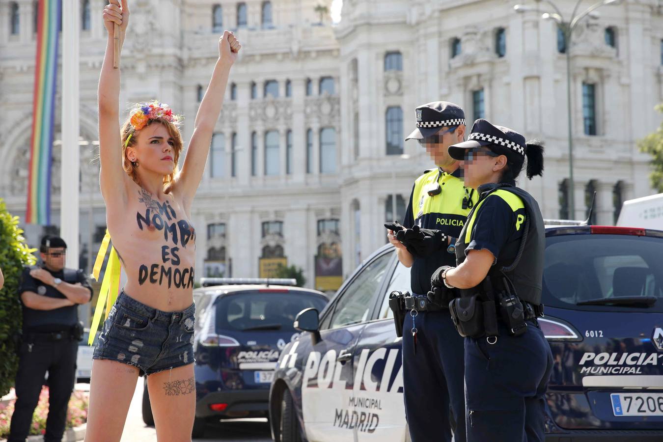 Activistas de Femen protestan desnudas contra la &#039;ley mordaza&#039;