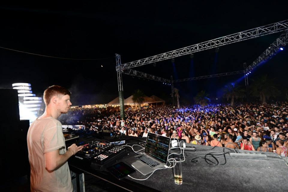 Las mejores imágenes del viernes del Weekend Beach Festival 2015 de Torre del Mar