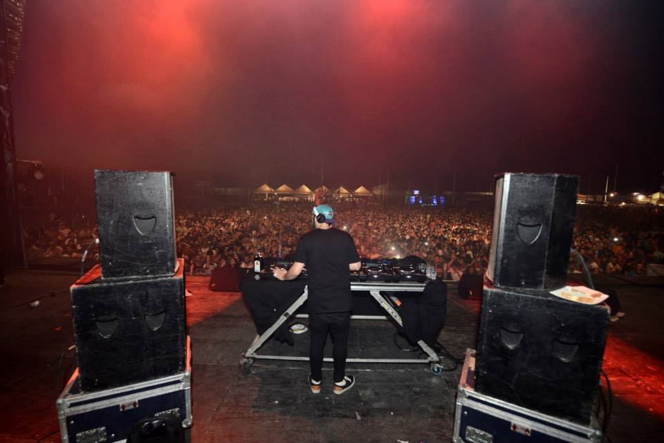 Las mejores imágenes del viernes del Weekend Beach Festival 2015 de Torre del Mar