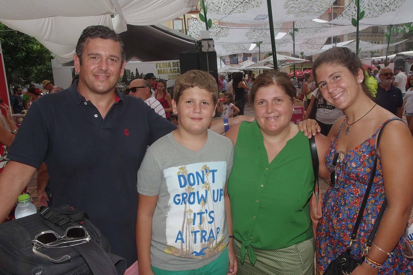 Javier Calvo, Javier Calvo hijo, Marga Fernández y Clara Calvo.