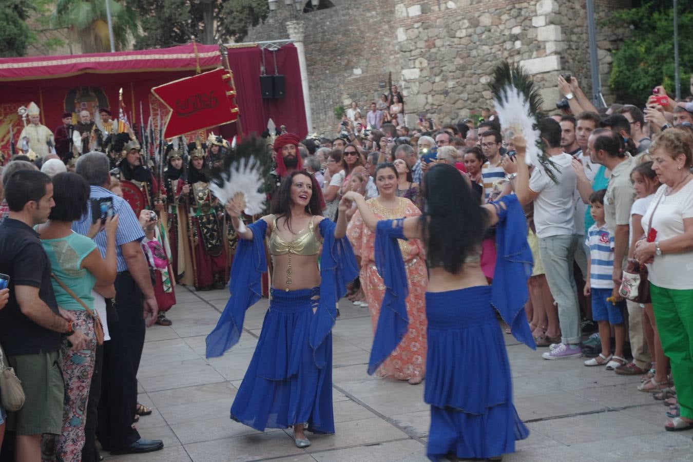 La cabalgata de despedida de la Feria de Málaga, en imágenes