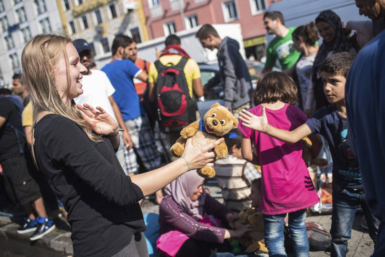 Hungría no deja entrar en la estación de tren de Budapest a los refugiados