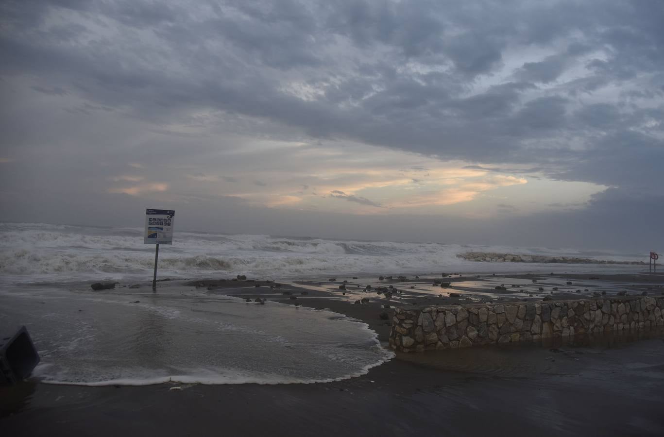 Fotos del temporal de este domingo en Málaga capital