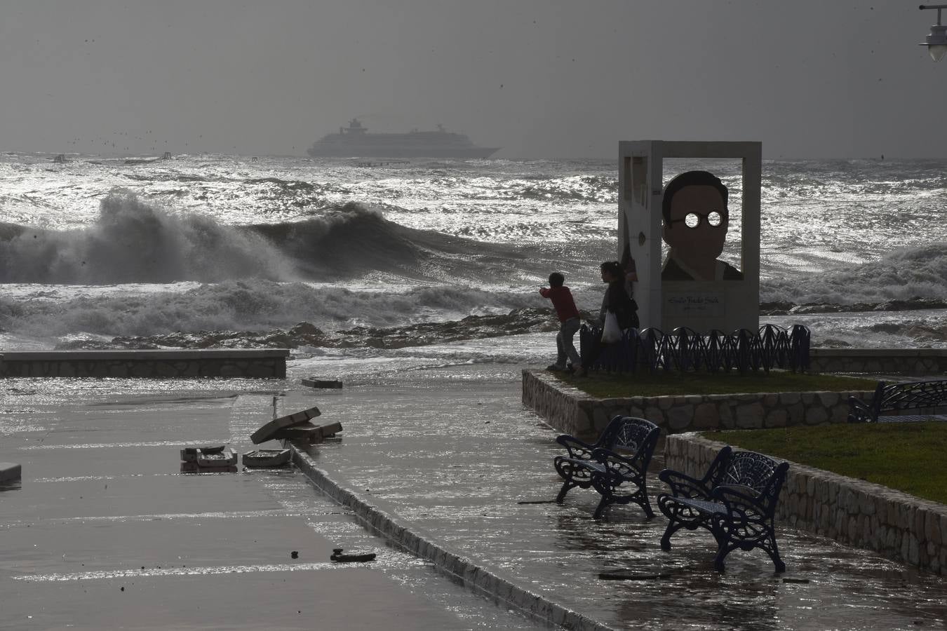 Fotos del temporal de este domingo en Málaga capital