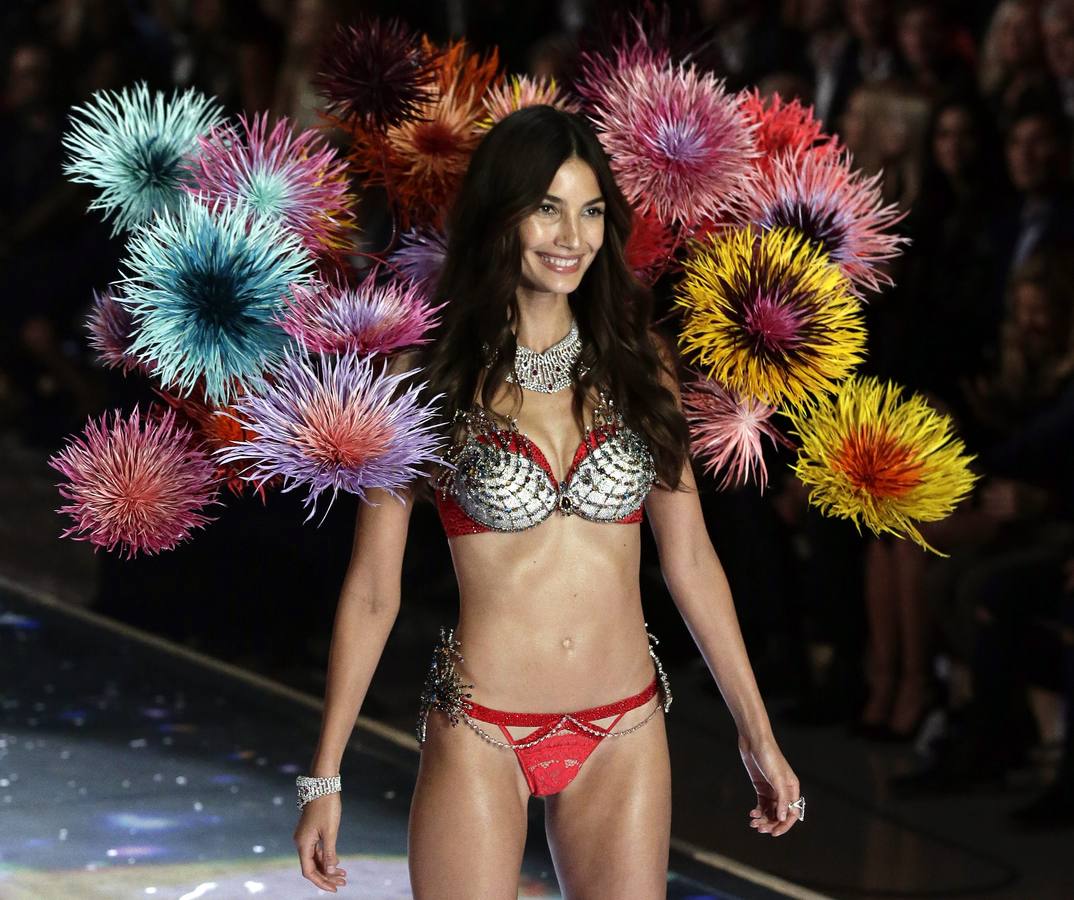 La modelo Lily Aldridge, durante el desfile de Victoria's Secret.