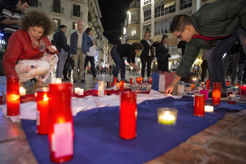 La plaza de la Constitución, en silencio por París