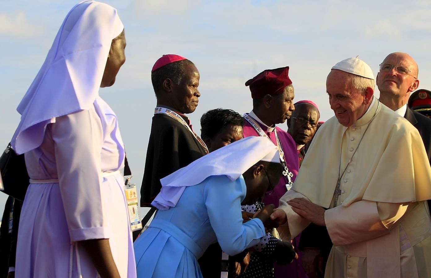 Uganda baila para recibir al Papa