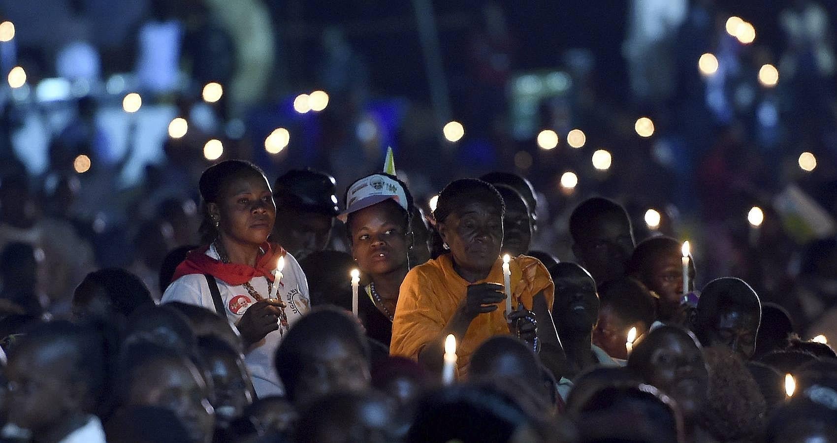 Uganda baila para recibir al Papa