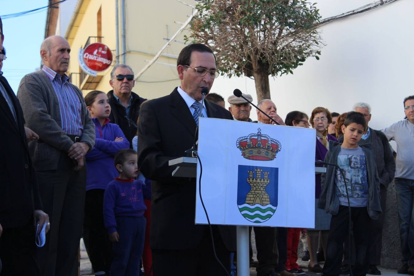 Homenaje al comandante Benítez en El Burgo