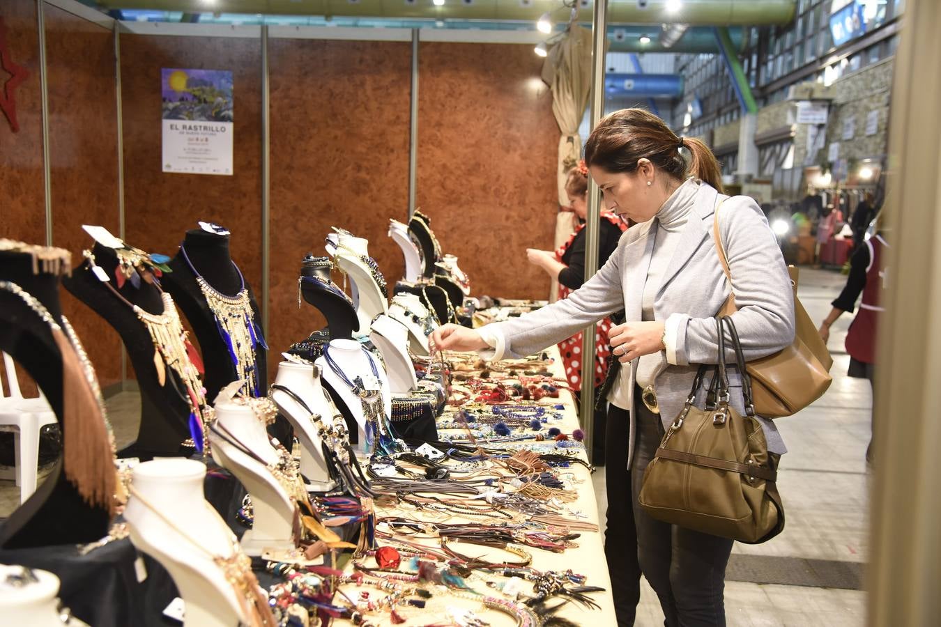 Fotos de la inauguración del Rastrillo de Nuevo Futuro