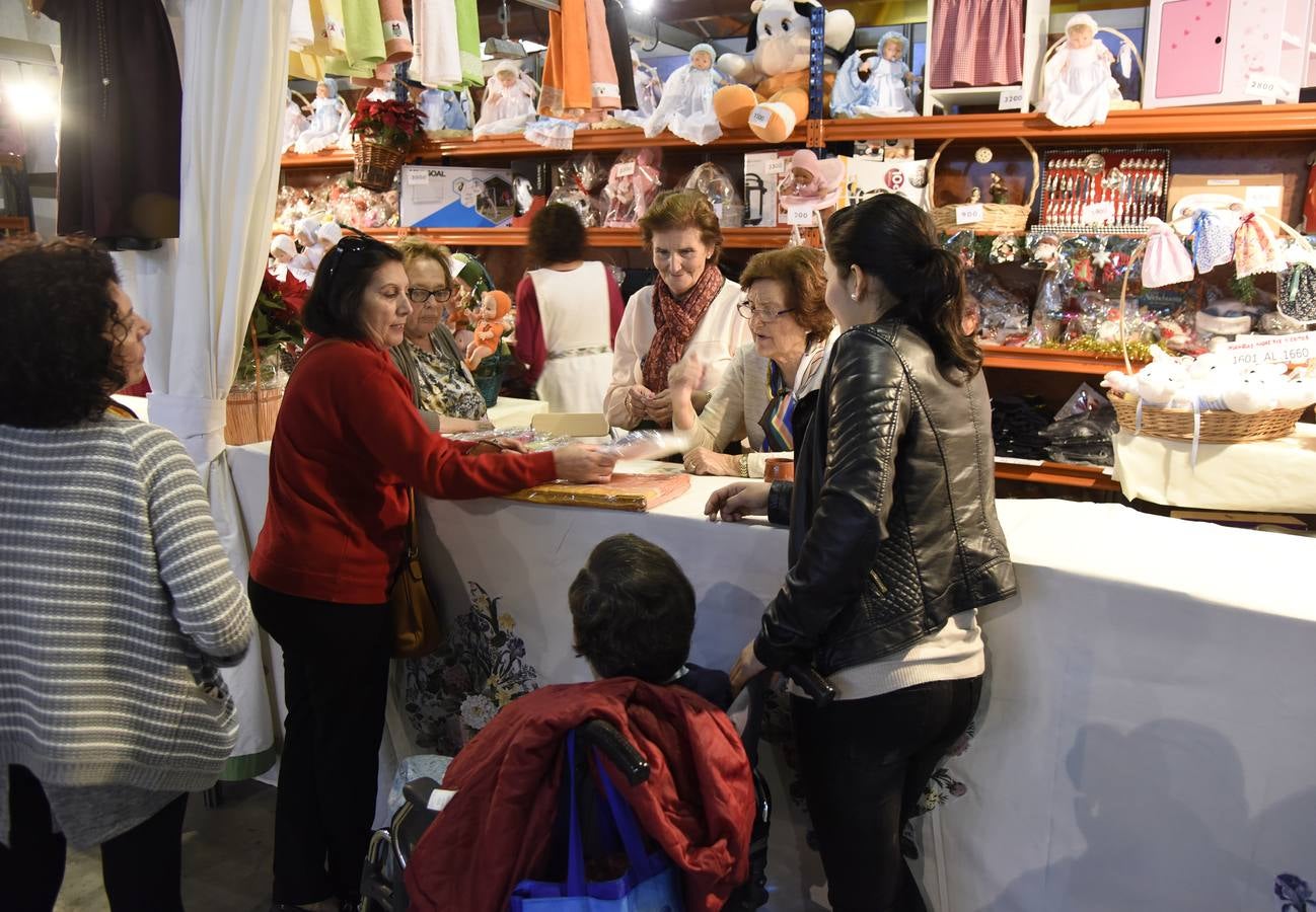 Fotos de la inauguración del Rastrillo de Nuevo Futuro