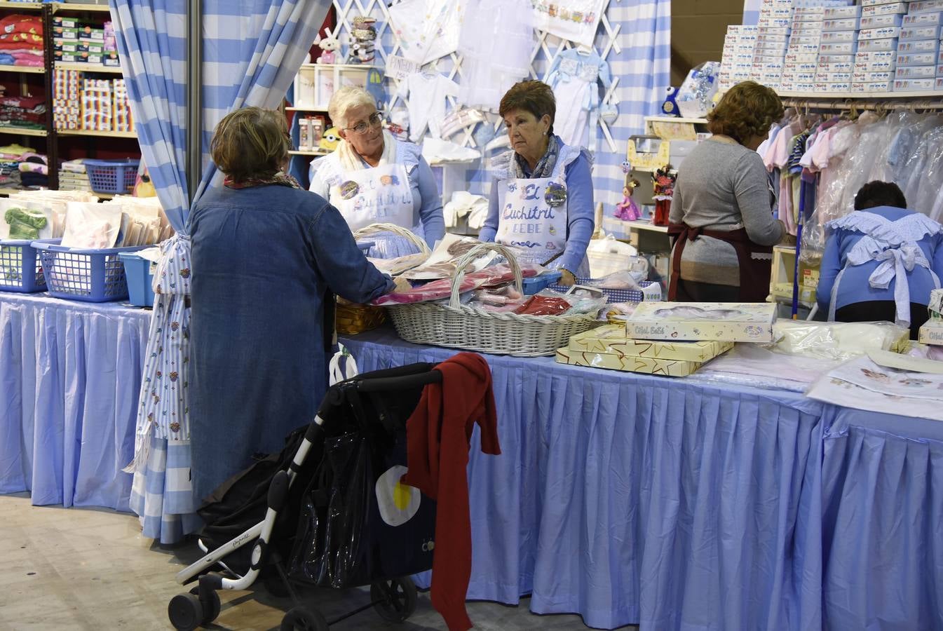 Fotos de la inauguración del Rastrillo de Nuevo Futuro