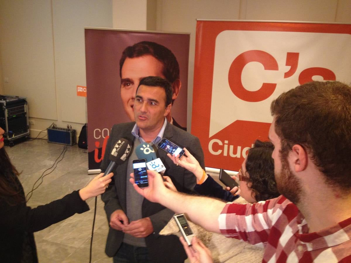 Carlos Hernández, de Ciudadanos, valora los resultados.