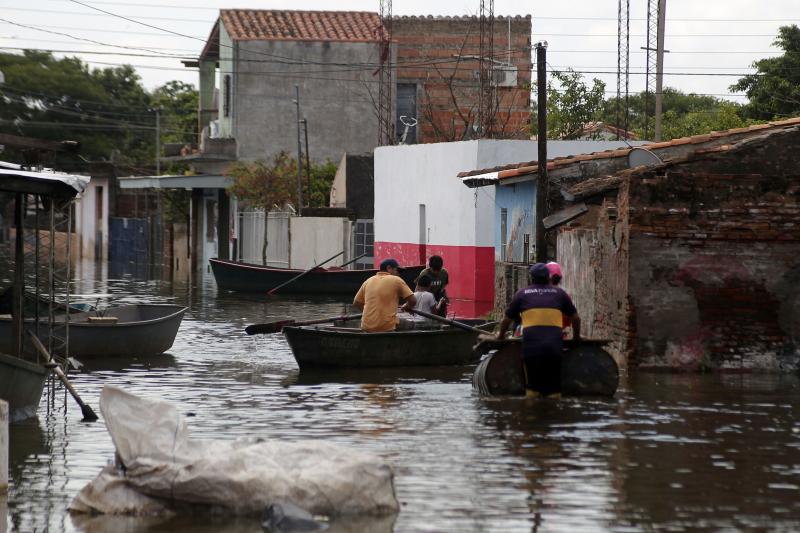 Asunción, bajo las aguas