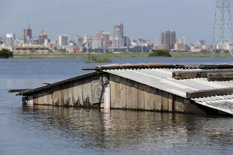 Asunción, bajo las aguas