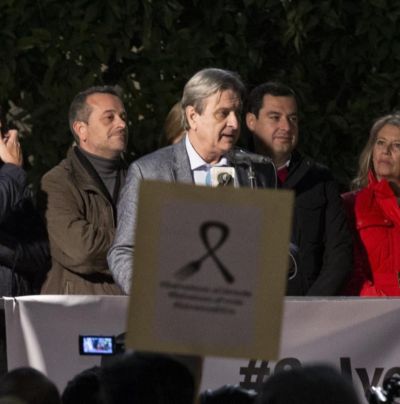 Cientos de personas se concentran en Málaga en apoyo de La Cónsula