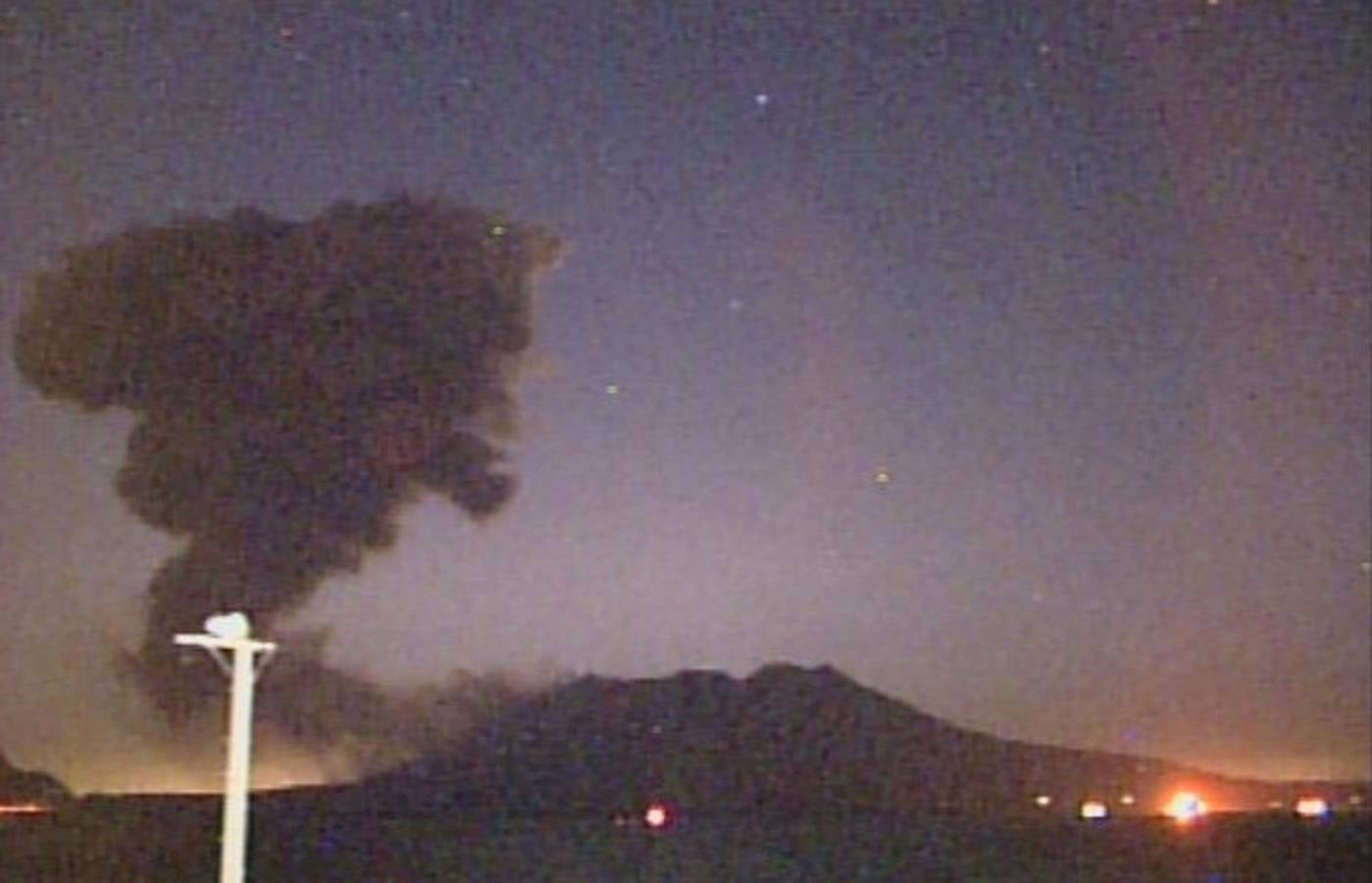 Fotos de la entrada en erupción del volcán Sakurajima