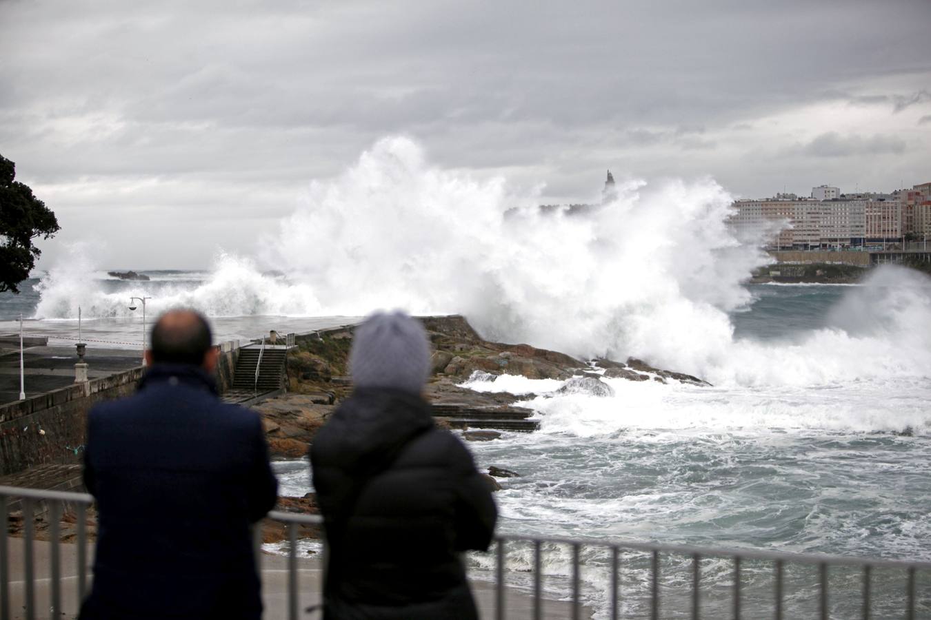 Alerta roja en las costas de A Coruña