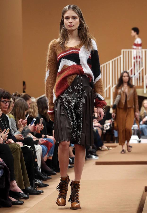 La moda del próximo otoño e invierno se exhibe en Milán