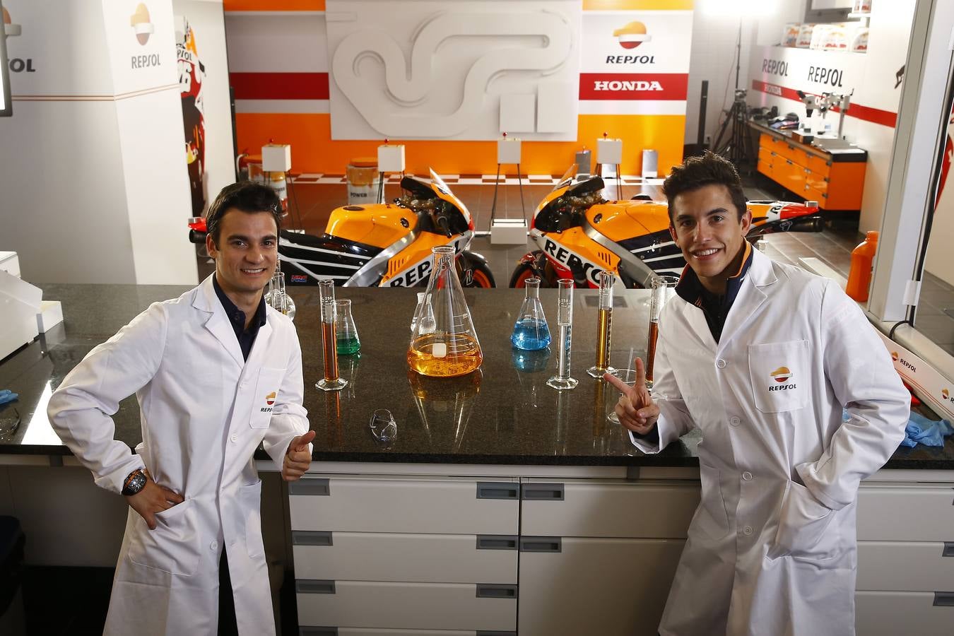 Pedrosa y Márquez, en el laboratorio