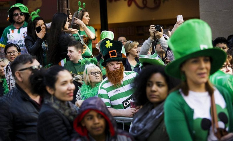 Celebración de la festividad de San Patricio por el planeta