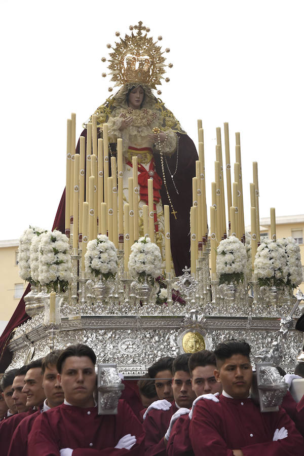 Fotos de los traslados y procesiones del Viernes de Dolores 2016 (I)