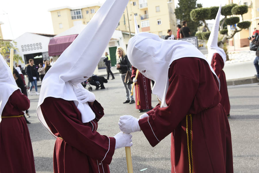Fotos de los traslados y procesiones del Viernes de Dolores 2016 (I)