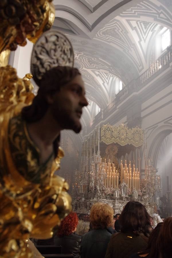 Salida procesional de la Virgen de Lágrimas y Favores el Domingo de Ramos