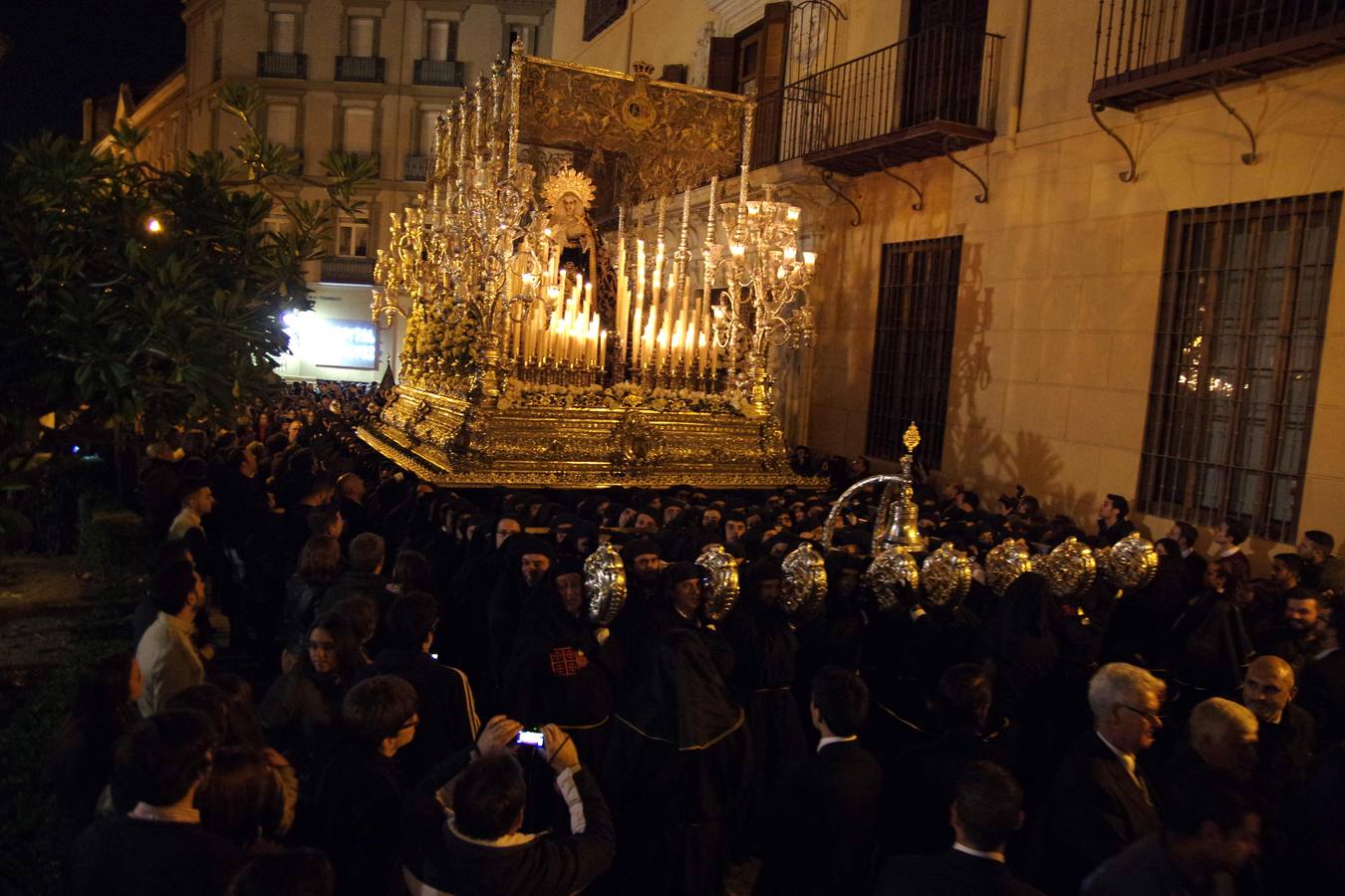 El Sepulcro, en la calle