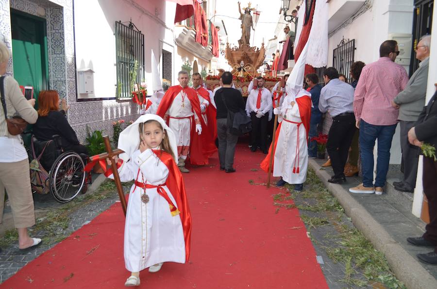 Así ha sido la procesión del Resucitado en Nerja