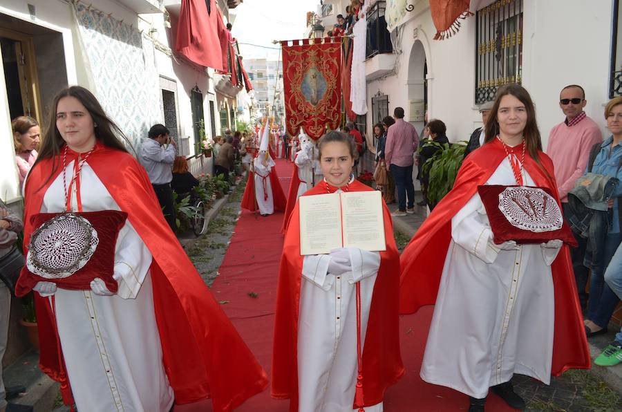 Así ha sido la procesión del Resucitado en Nerja