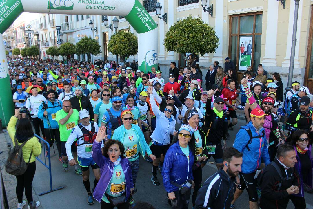 Ronda celebra el XII HOLE, una carrera que homenajea la labor del Tercio en la organización de los 101 kilómetros en mayo