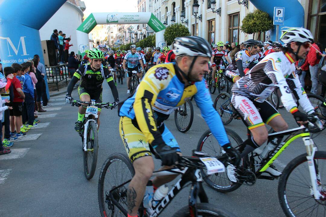 Ronda celebra el XII HOLE, una carrera que homenajea la labor del Tercio en la organización de los 101 kilómetros en mayo