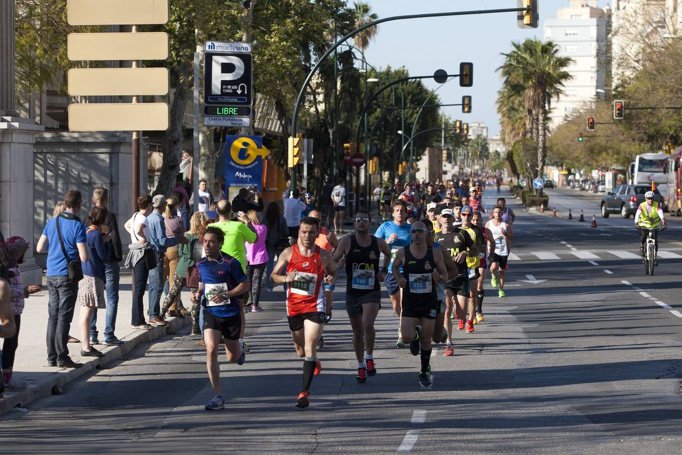 Más de 7.000 corredores participan en la Media Maratón de Málaga