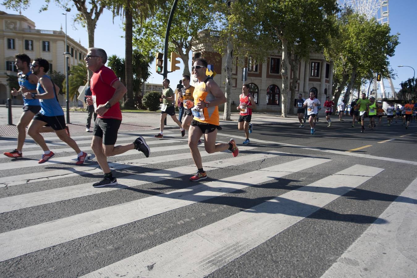Más de 7.000 corredores participan en la Media Maratón de Málaga