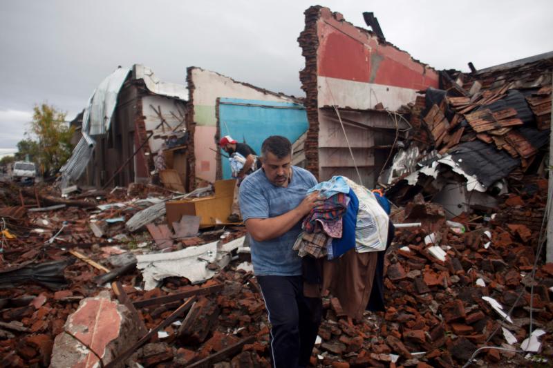 Un tornado siembra el caos en Uruguay