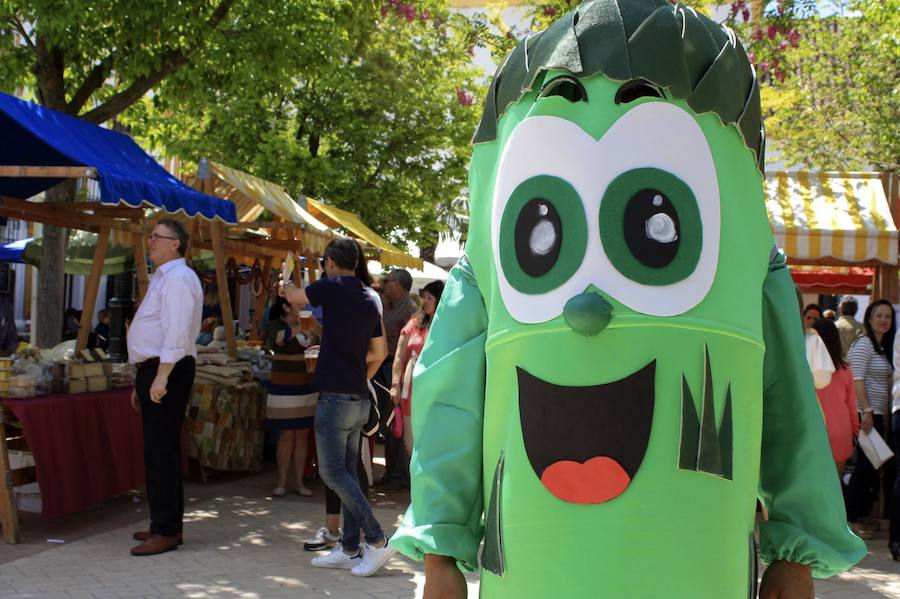 La Feria del Espárrago de Sierra de Yeguas, en imágenes