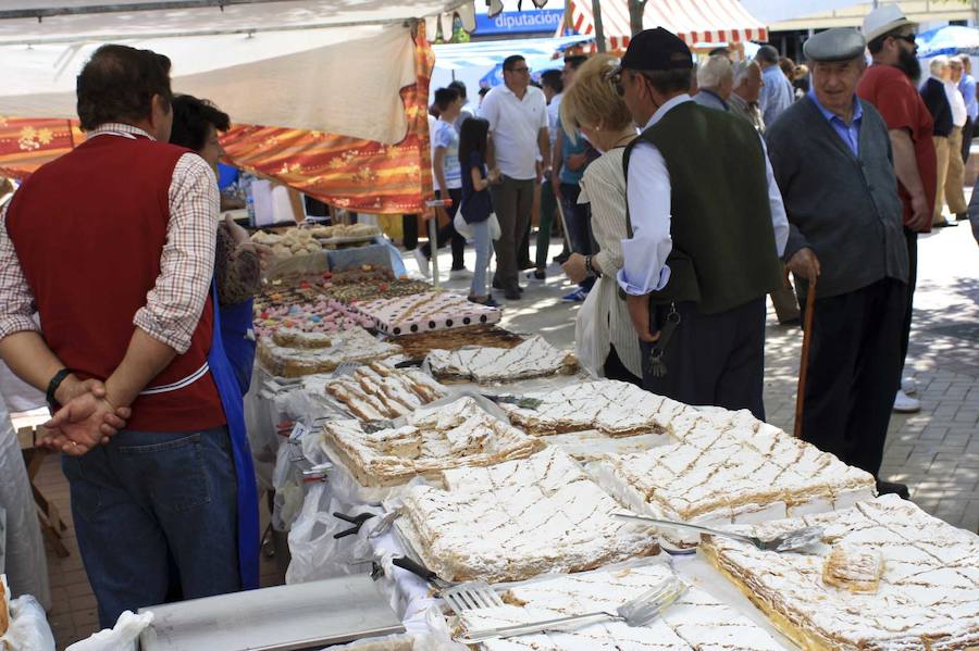 La Feria del Espárrago de Sierra de Yeguas, en imágenes