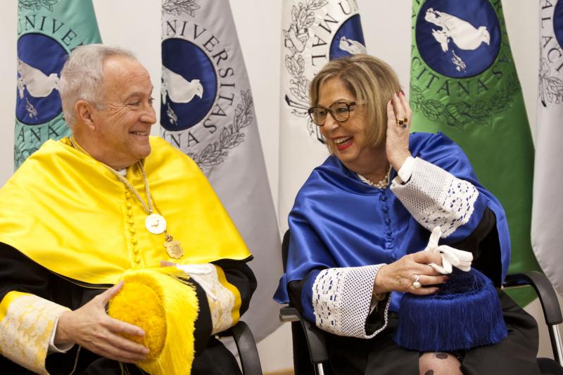 Adelaida de la Calle recibe la Medalla de Oro de la UMA