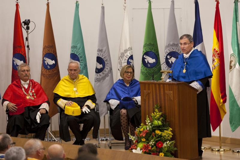Adelaida de la Calle recibe la Medalla de Oro de la UMA