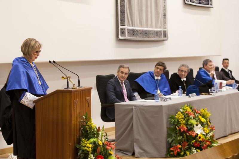 Adelaida de la Calle recibe la Medalla de Oro de la UMA