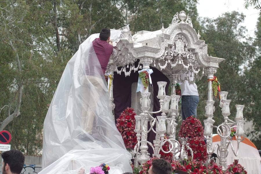 Los romeros malagueños se preparan para ir al Rocío, en fotos